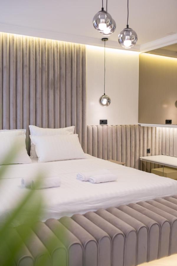 Luxury Villa Christian ウマグ エクステリア 写真