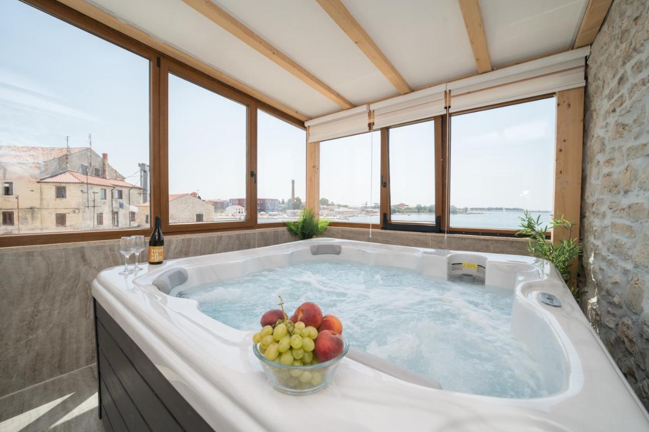 Luxury Villa Christian ウマグ エクステリア 写真