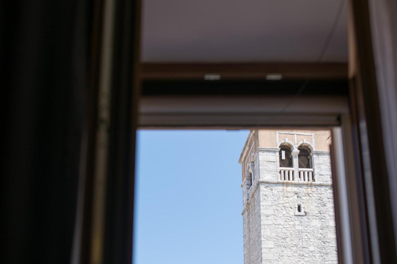 Luxury Villa Christian ウマグ エクステリア 写真